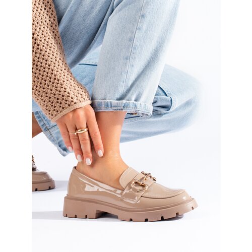 SHELOVET Lacquered beige loafers with gold buckle Slike