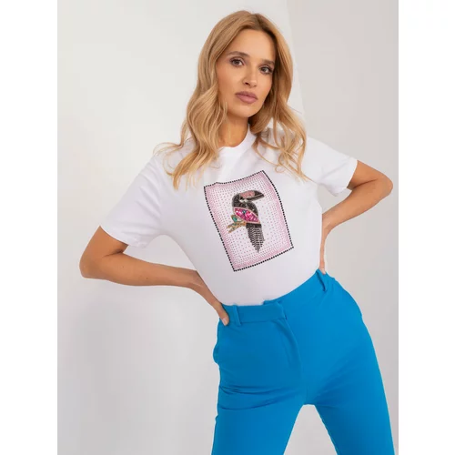 Fashion Hunters White T-shirt with a round neckline and appliqué