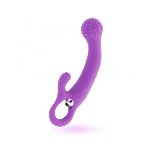 Intense vibrator Naila Cene
