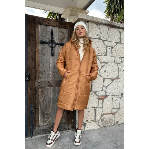 Trend Alaçatı Stili Women's Tan Hooded Lined Double Pocket Long Quilted Coat