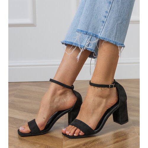 D/CEO Black sandals with a strap and square toe on a block heel Ronas Cene