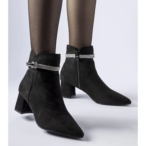 Gemre Black insulated heeled ankle boots Alba Cene