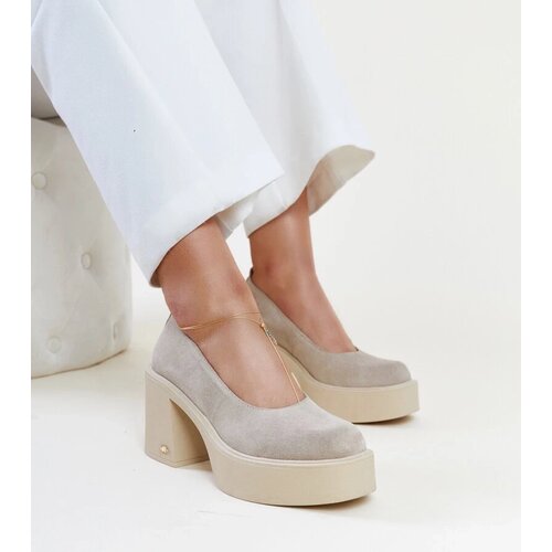 D/CEO Silver pumps Lepley Cene
