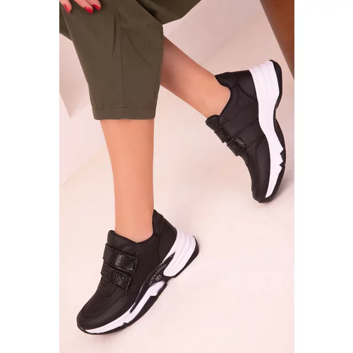 Soho Women's Black Sneakers 17615