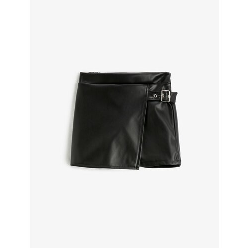 Koton Shorts - Black - Normal Waist Cene
