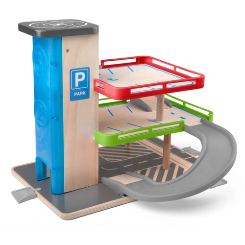  Drvena parking garaža s dodacima i liftom Slike