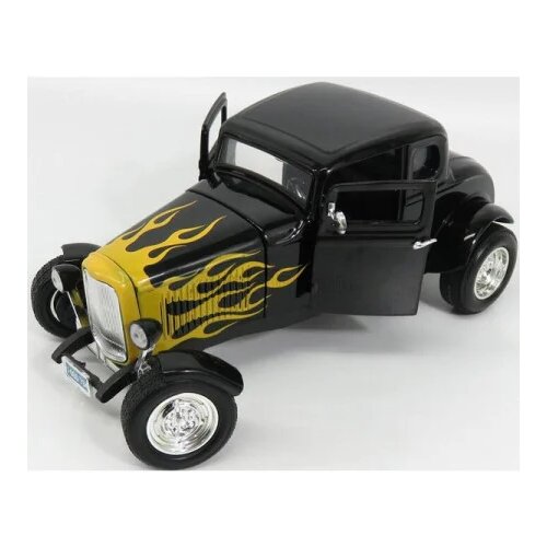 Automobil metalni ford five window coupe Slike