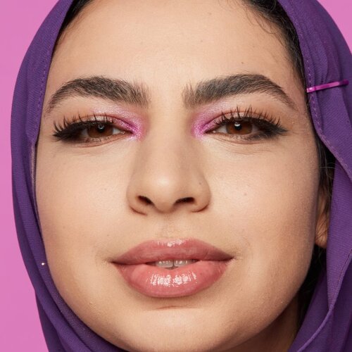 NYX Professional Makeup Bare With Me Blur Tint Foundation mat puder s srednjo prekrivnostjo 30 ml Odtenek 06 soft beige Cene