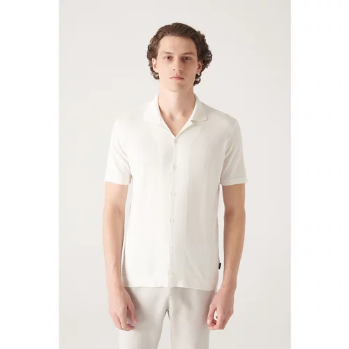Avva Men's White Cuban Collar Buttoned Standard Fit Normal Cut Knitwear T-shirt