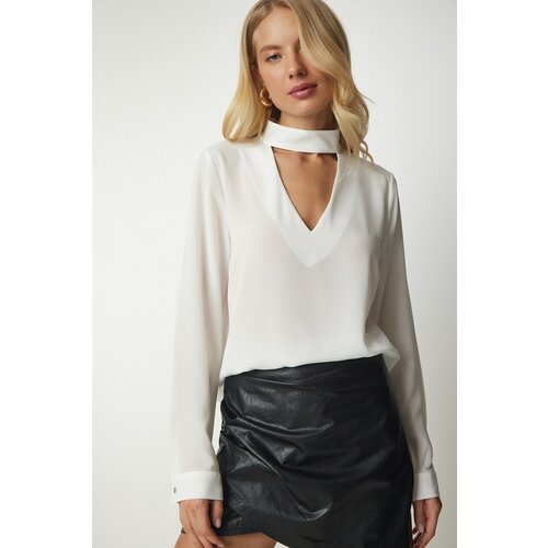 Happiness İstanbul Women's White Crepe Blouse with Window Detailed and Decollete Slike