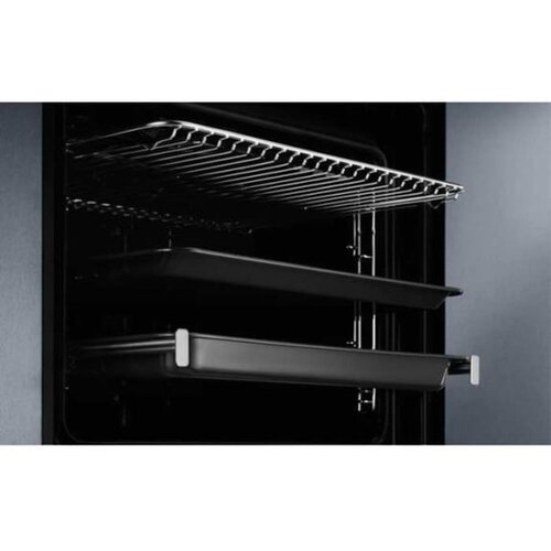 Electrolux ugradbena pećnica EOF5C50BZ Slike