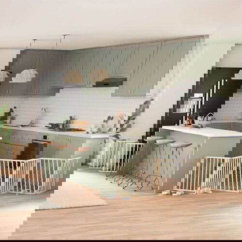 vidaXL Ograda za pse z vrati zložljiva 12 panelov 600 cm topolovina Cene