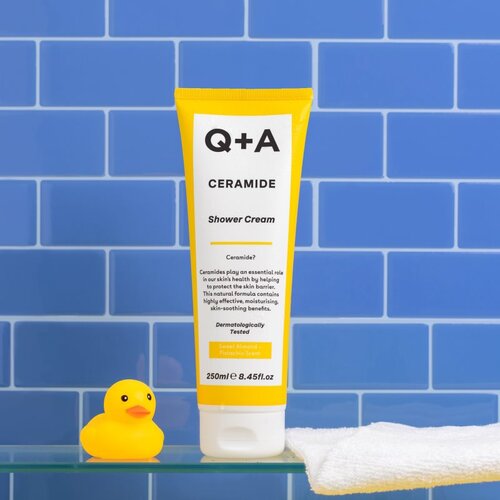 Q+A Ceramide krema za tu&amp;scaron;iranje za jačanje kožne barijere parfemi Sweet Almond + Pistachio 250 ml Slike