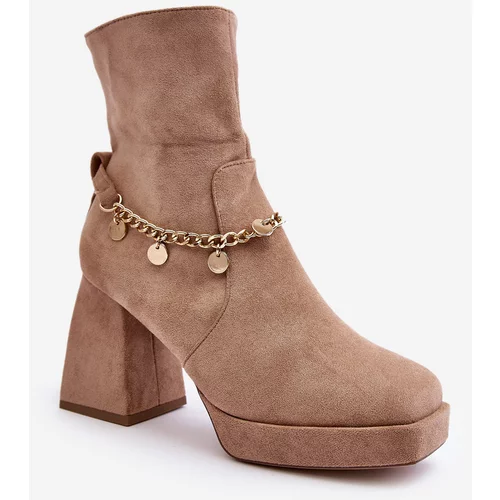 Kesi Women's high-heeled ankle boots with chain, beige Tiselo