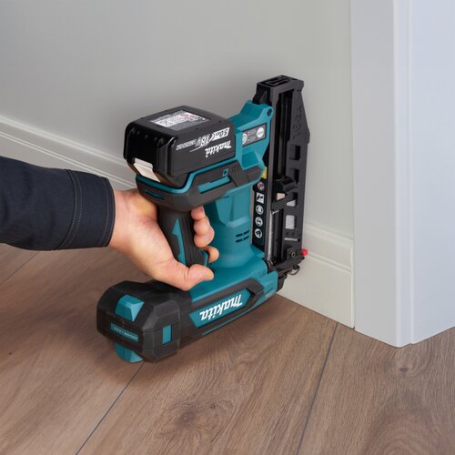 Makita DBN601Z Akumulatorski cavlic za LXT solo Slike