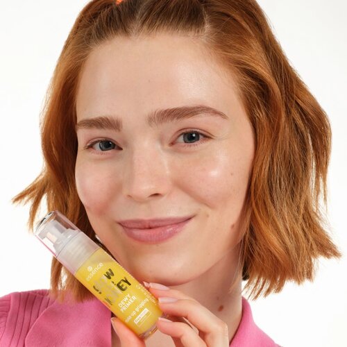 Essence glow like HONEY posvetlitvena podlaga z gelasto teksturo 30 ml Slike