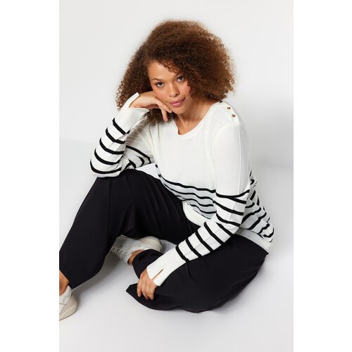 Trendyol Curve Plus Size Sweater - Ecru - Relaxed fit Cijene