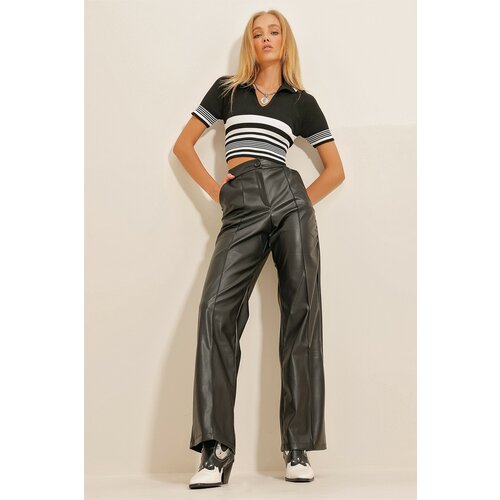 Trend Alaçatı Stili Women's Black Faux Leather Palazzo Pants with Grass Front Double Pocket Cene