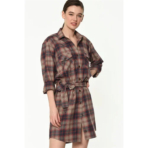 Dewberry Z6669 WOMEN'S SHIRT-BEIGE-RED Dewberry Z6669 WOMEN'S SHIRT-BEIGE-RED