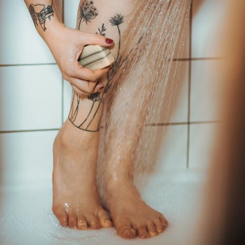 Almara Soap Natural After Tattoo naravno milo s pomirjajočim učinkom 90 g Slike