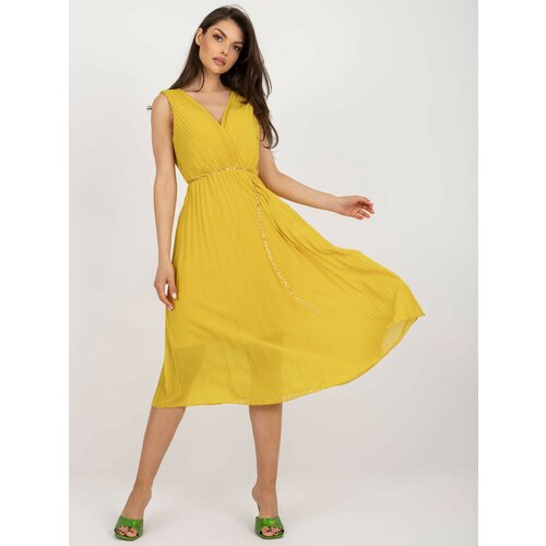 Fashion Hunters Dark yellow flowing dress with pleats Slike