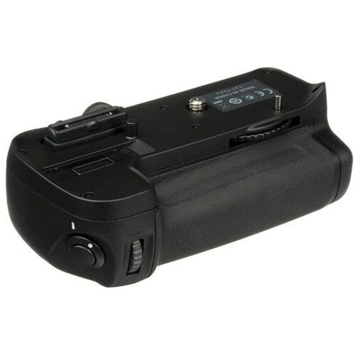 Nikon MB-D11 (GRIP ZA D7000) Slike