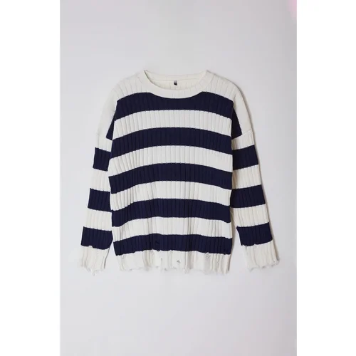 Trendyol Curve Ecru Navy Blue Striped Destroy Detailed Knitwear Sweater