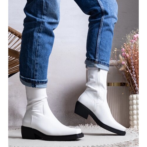Gemre White heeled ankle boots Marisa Cijene
