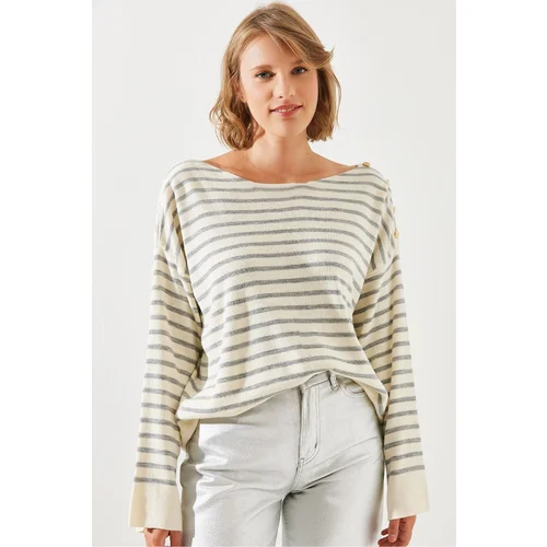 Bianco Lucci Women's Striped Shoulder Buttoned Sweater