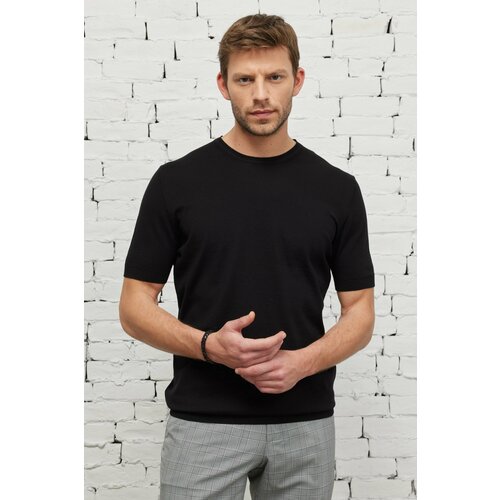 ALTINYILDIZ CLASSICS Men's Black Standard Fit Normal Cut Crew Neck 100% Cotton Short Sleeve Knitwear T-Shirt. Slike