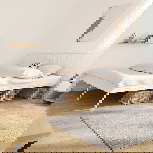 VidaXL Kovinski posteljni okvir z vzglavjem bel 200x200 cm Slike
