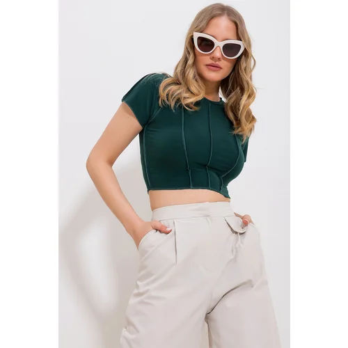 Trend Alaçatı Stili Women's Green Crew Neck Front Stitched Crop Sandy Blouse