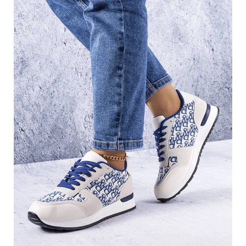D/CEO White trainers Justar Cene