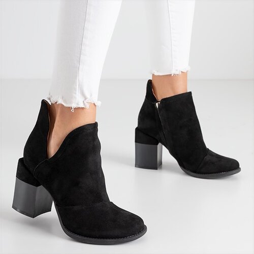Resti Black women's ankle boots with cut-outs Namibia - Shoes Cene