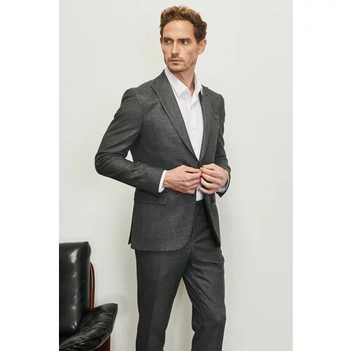 ALTINYILDIZ CLASSICS Men's Anthracite Slim Fit Slim Fit Dovetail Collar Patterned Suit.