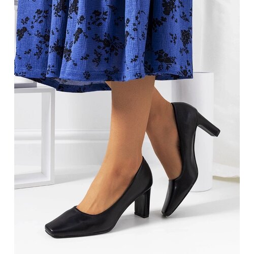 D/CEO Black pumps Graves Cijene