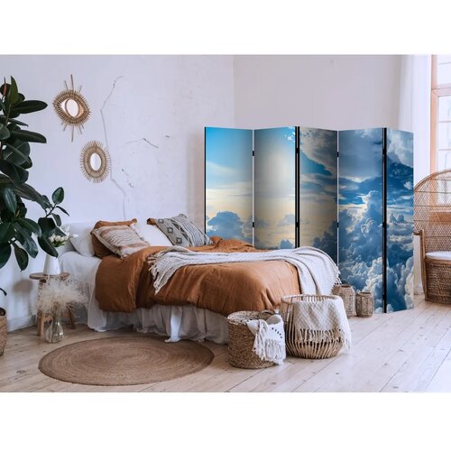  Paravan - Symphony of Light: The Sun and Clouds Coordinating in a Beautiful Sky 225x172 Cene