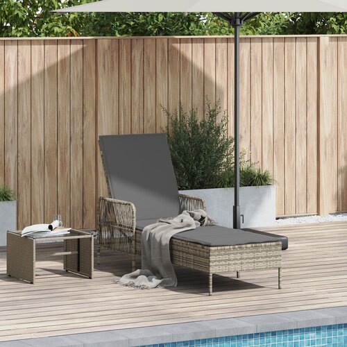 VidaXL Sončna ležalnika Svetlo siva PE rattan 157 x 55 x 92 cm Zložljivo Slike