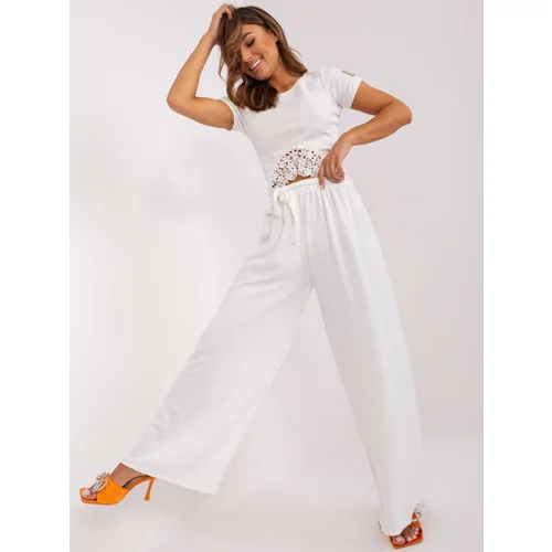 Fashion Hunters Ecru wide trousers made of OCH BELLA