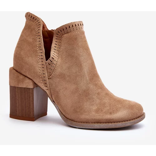 Kesi Beige Jolnima ankle boots with a massive high heel with a cutout