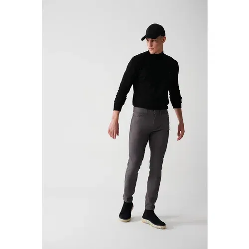 Avva Men's Anthracite Dobby Flexible 5-Pocket Slim Fit Slim Fit Canvas Trousers