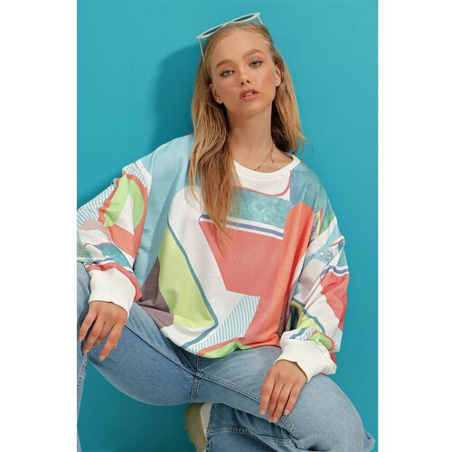 Trend Alaçatı Stili Women's Mix Digital Printed Oversize Sweatshirt Cene