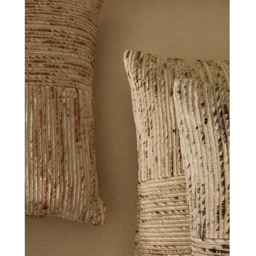 Kave Home Ukrasna jastučnica od jacquarda 45x45 cm Anuba &amp;ndash; Slike