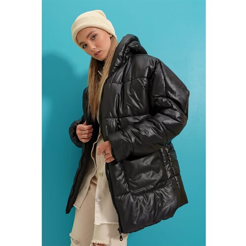 Trend Ala&amp;ccedil;atı Stili Women&amp;#039;s Black Hooded Outer Pocket Puffer Fashion Oversize Down Jacket Slike