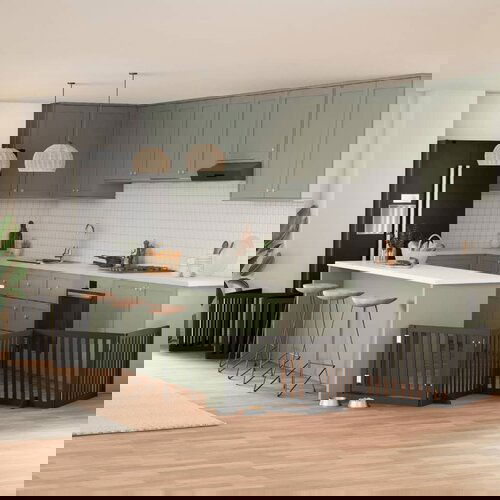 vidaXL Ograda za pse z vrati zložljiva 12 panelov črna 960 cm les Cene