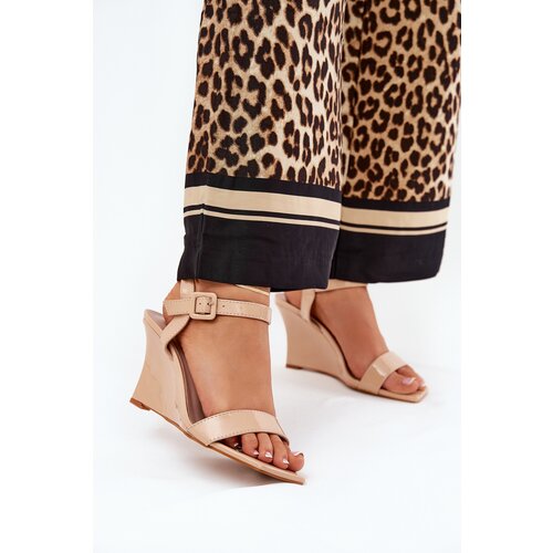 Boto Lacquered Women's Wedge Sandals Nude Vliraya Cene