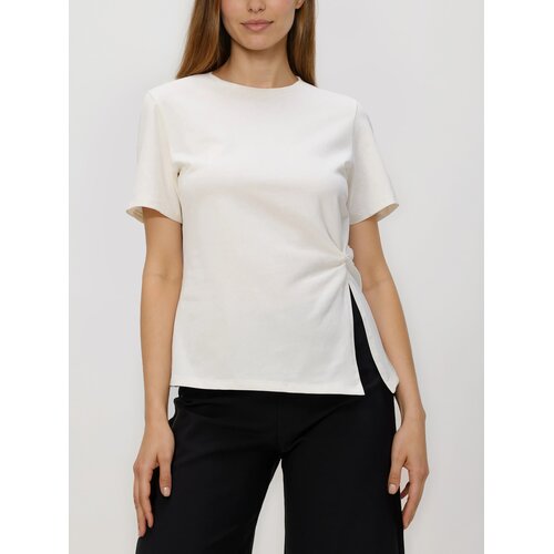 Reserved T‑shirt s ukrasnim detaljem - krem Cene