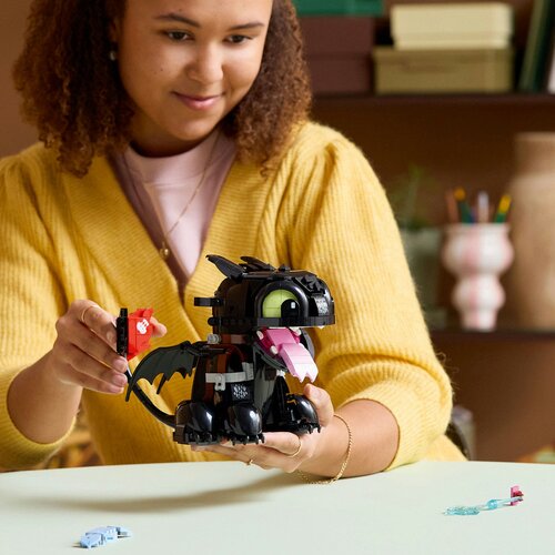 Lego LEGO&amp;reg; Icons - Kako izdresirati zmaja: Bezubica (10375) Slike