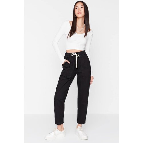 Trendyol Black Elastic Waist High Waist Mom Jeans Slike