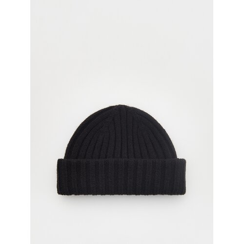 Reserved kapa beanie iz mešanice volne - črna Cene